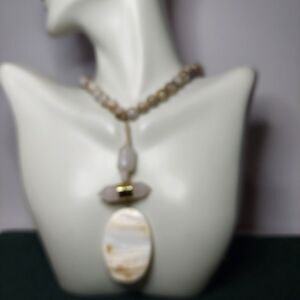 Necklace white and tan MOP pendant Goldtone chain 22" + 4"